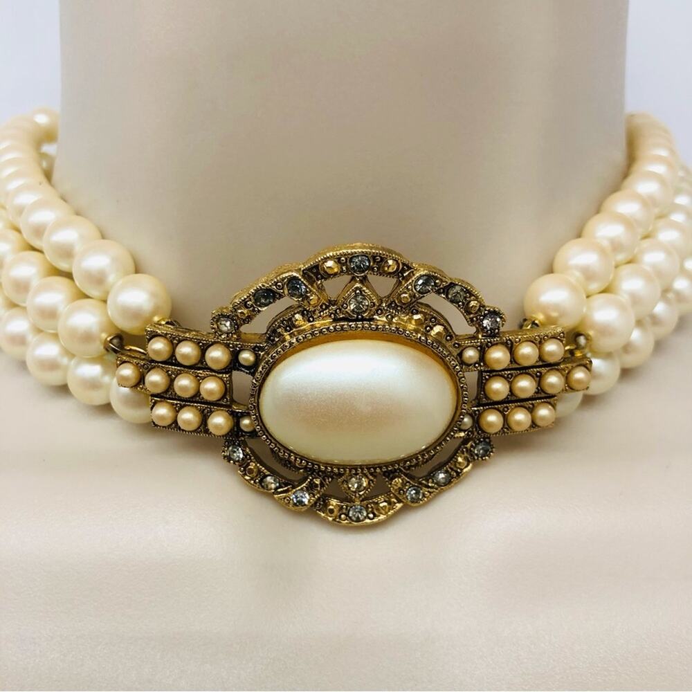 Vintage Signed Richelieu Pearlescent Rhinestone Choker - Picture 10 of 16